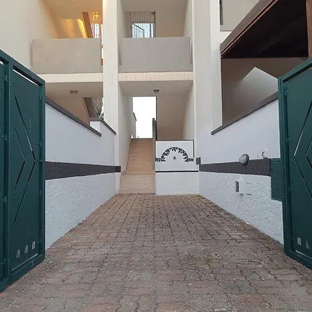 A Rivabella Tatil Evi